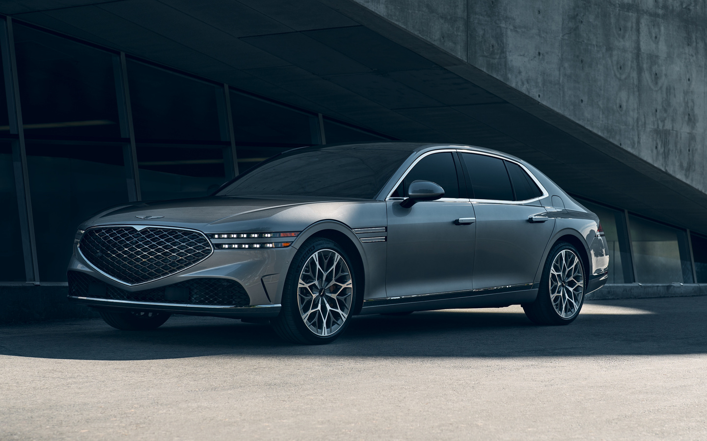 G90